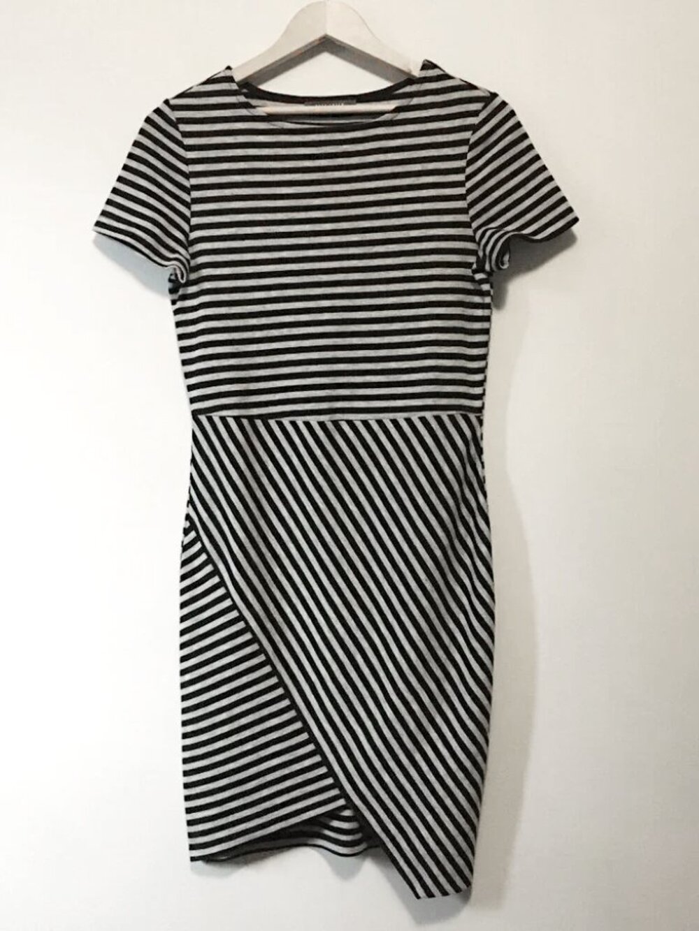VTG Suzy Shier Beetlejuice Grey & Black Striped Cocoon Wrap Dress S Whimsigoth